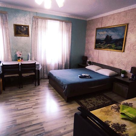Міні Квартал Hotel Yahotyn Exterior foto